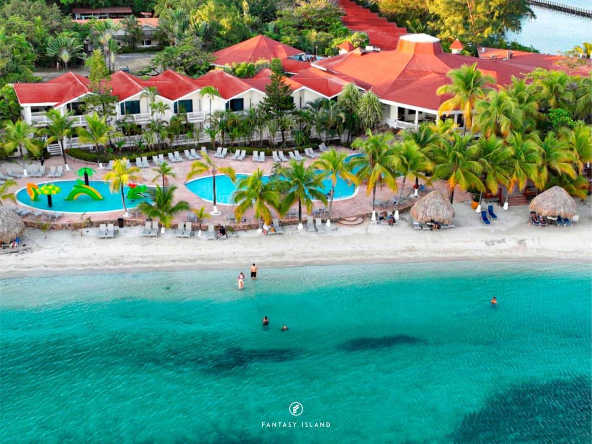 Fantasy Island Beach Resort And Marina First Bight Bagian luar foto