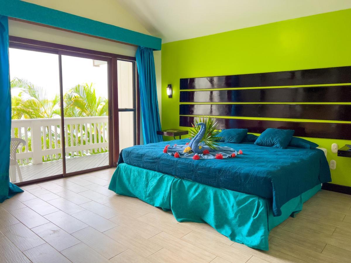 Fantasy Island Beach Resort And Marina First Bight Bagian luar foto
