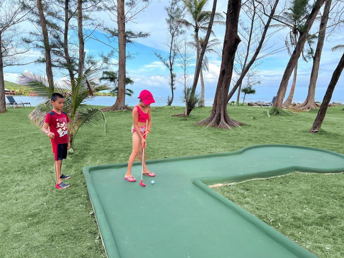 Fantasy Island Beach Resort And Marina First Bight Bagian luar foto