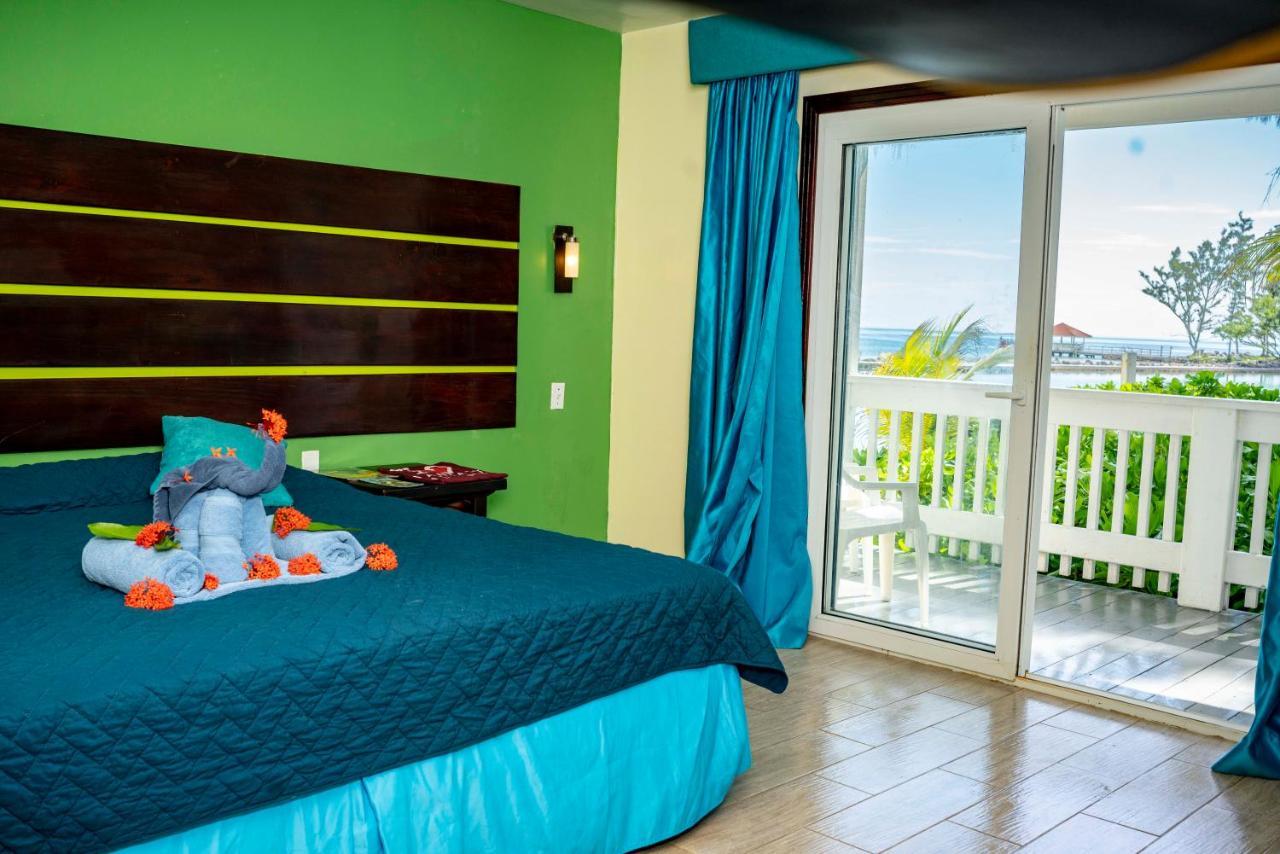 Fantasy Island Beach Resort And Marina First Bight Bagian luar foto